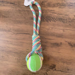 Brinquedo Mordedor para Cães com Bola de Tênis e Corda Trançada