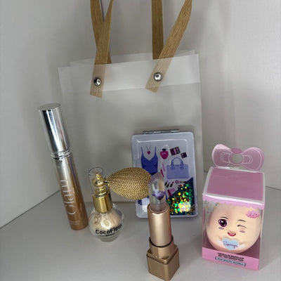 Kit Maquiagem para Presente Completo Sacolinha Premium – Máscara Vivai Glass, Batom Mágico com Flor, Espelhinho Compacto e Pó de Fada Vintage