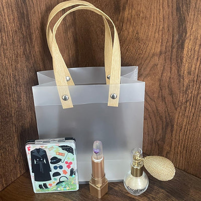 Kit Maquiagem para presente Sacolinha Premium – Batom Mágico com Flor e Pó de Fada Vintage